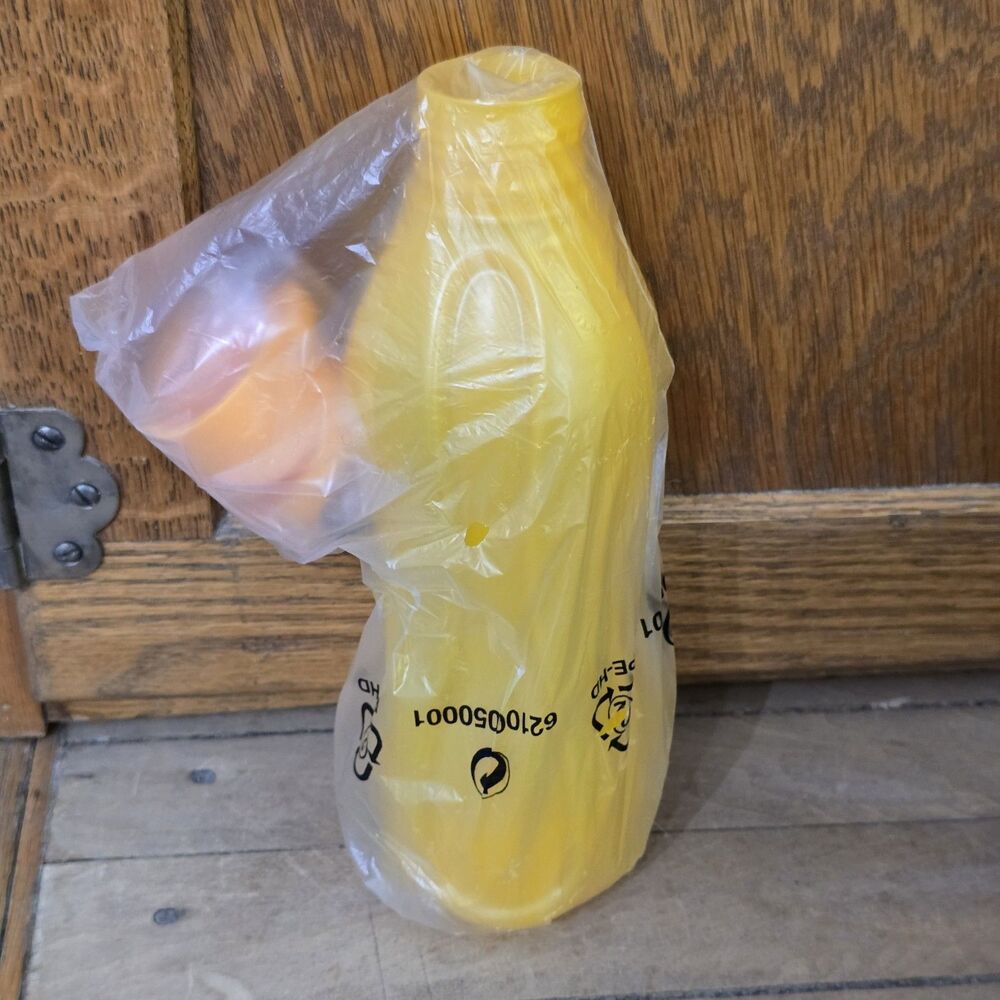 Tupperware Eco Plus 16 ounce Flip Lid Small Water Bottle Yellow Kids 9 in New